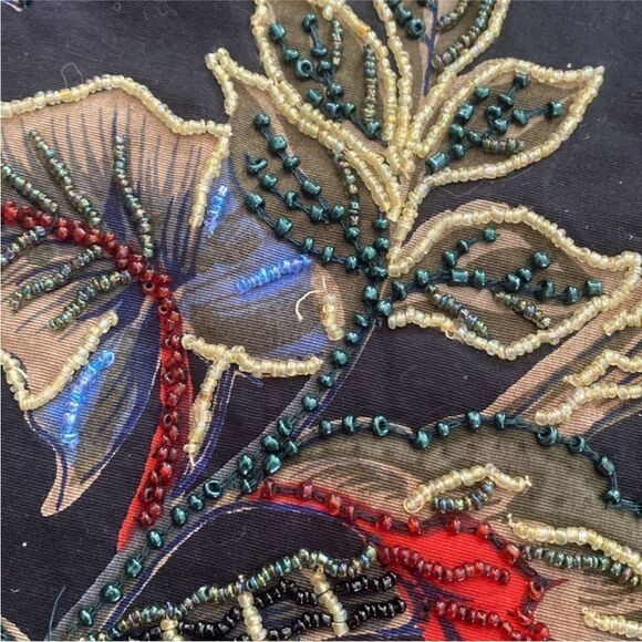 Dolce Apparel Floral Embroidered / embellished Skirt - Black and Red, L - Picture 5 of 8